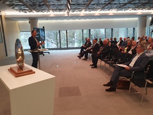 LunchLectureEintrachtVortrag300D